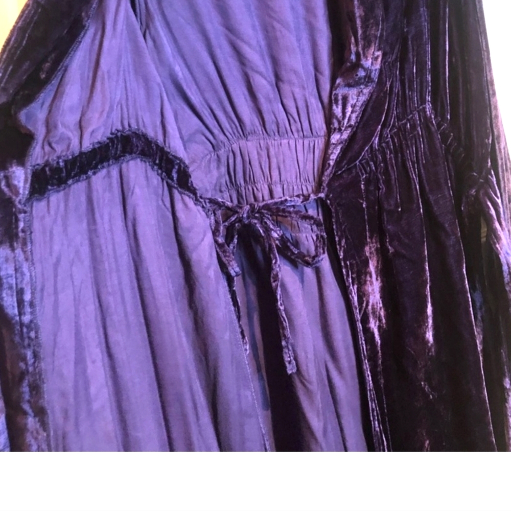 Soft Surroundings Deep Crushed Velvet Embroidered Robe - Picture 6 of 8